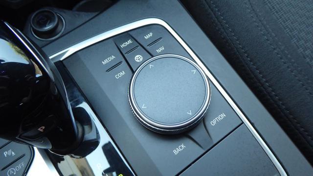 BMW 118 d 5p. Business Advantage