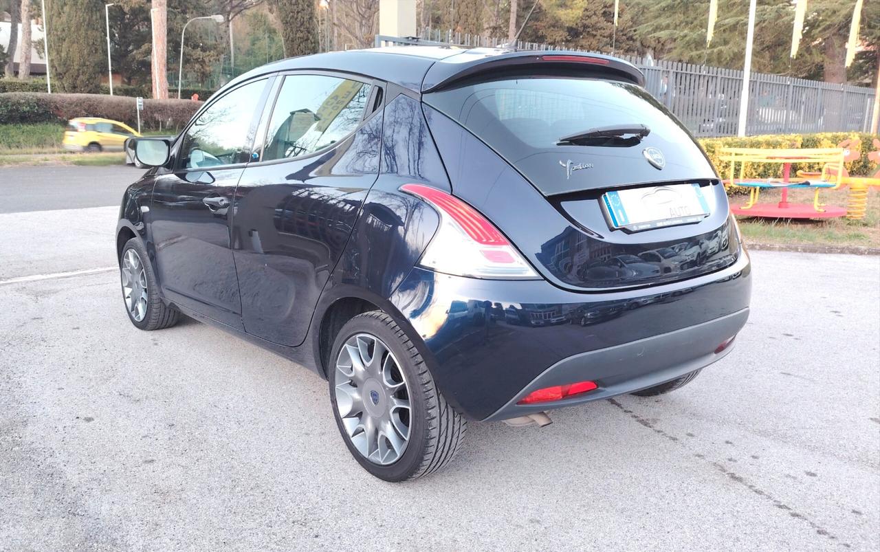 Lancia Ypsilon 1.2 69 CV 5 porte Platinum