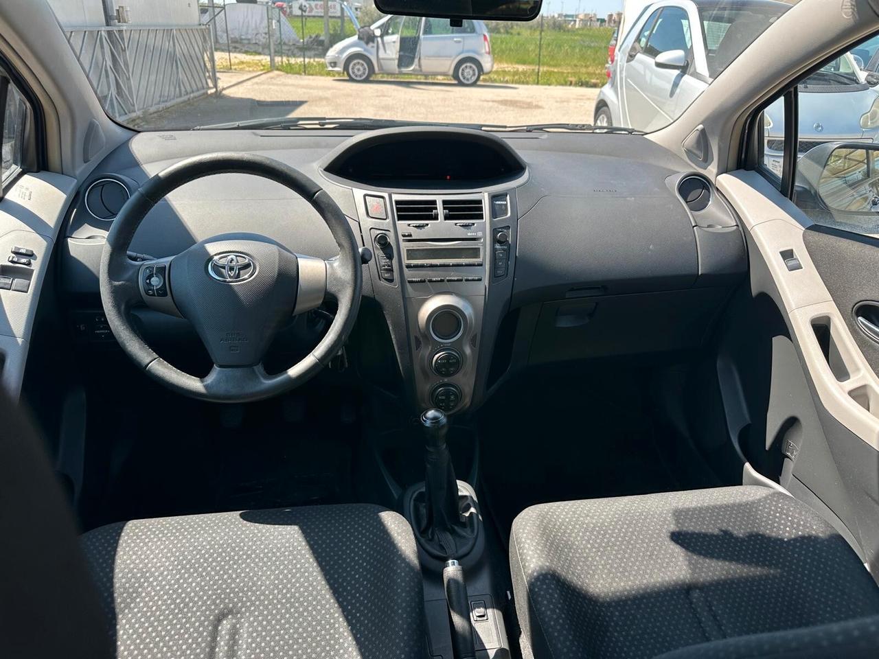 Toyota Yaris 1.0 Benzina