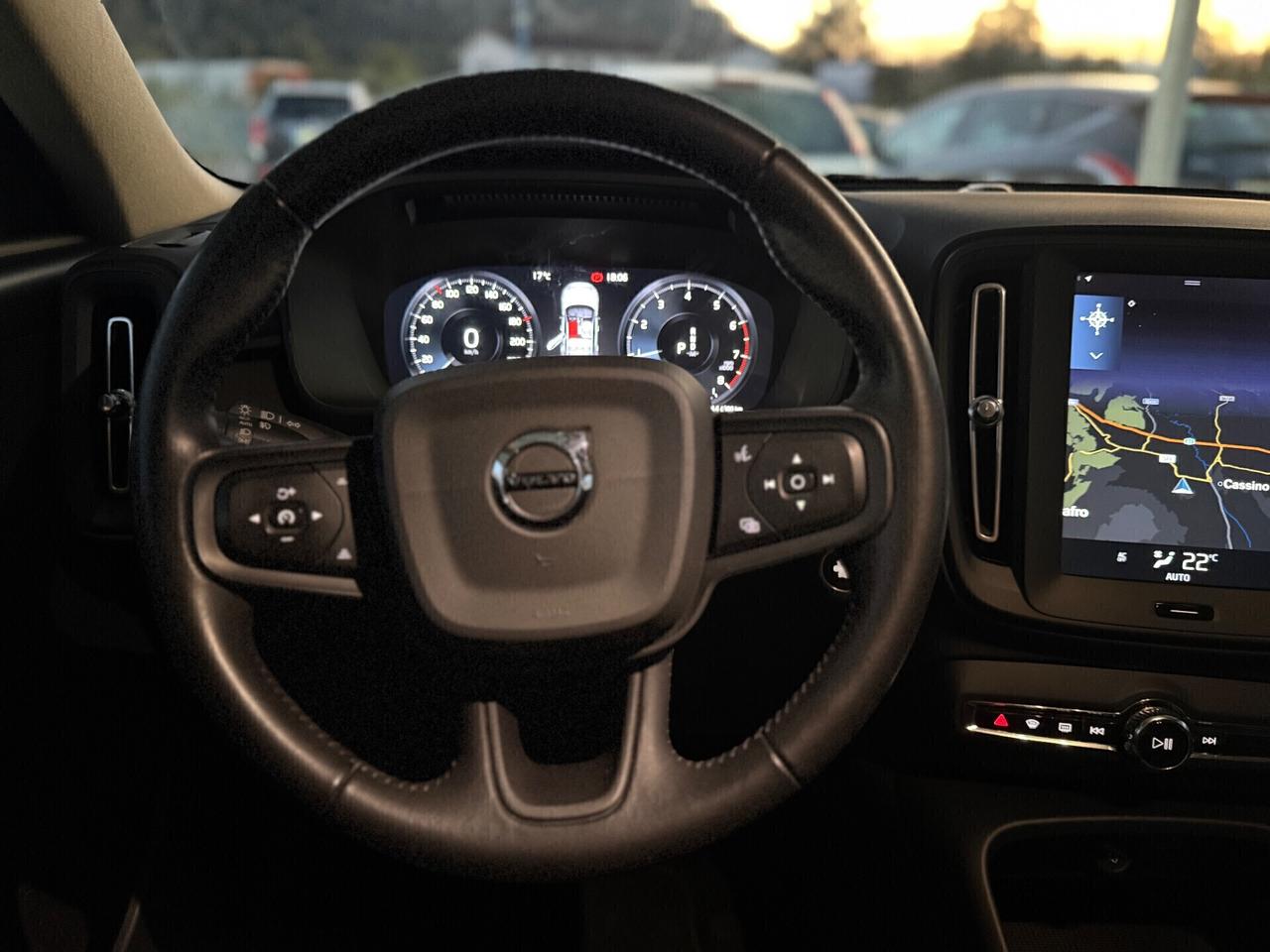 Volvo XC40 T3 Geartronic R-design PARI AL NUOVO