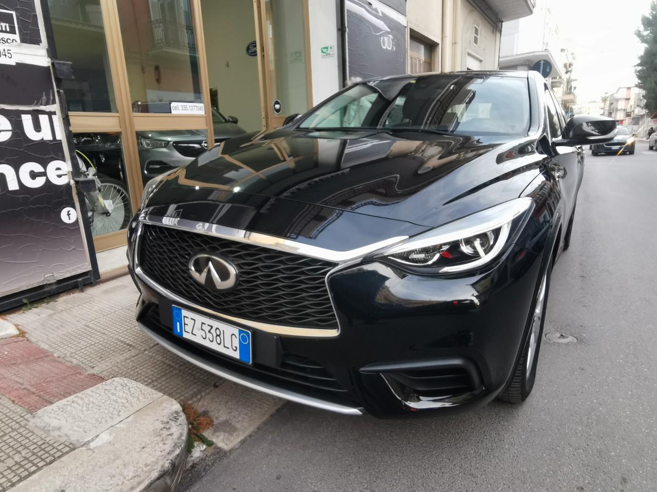Infiniti Q30 1.5 diesel Business Executive
