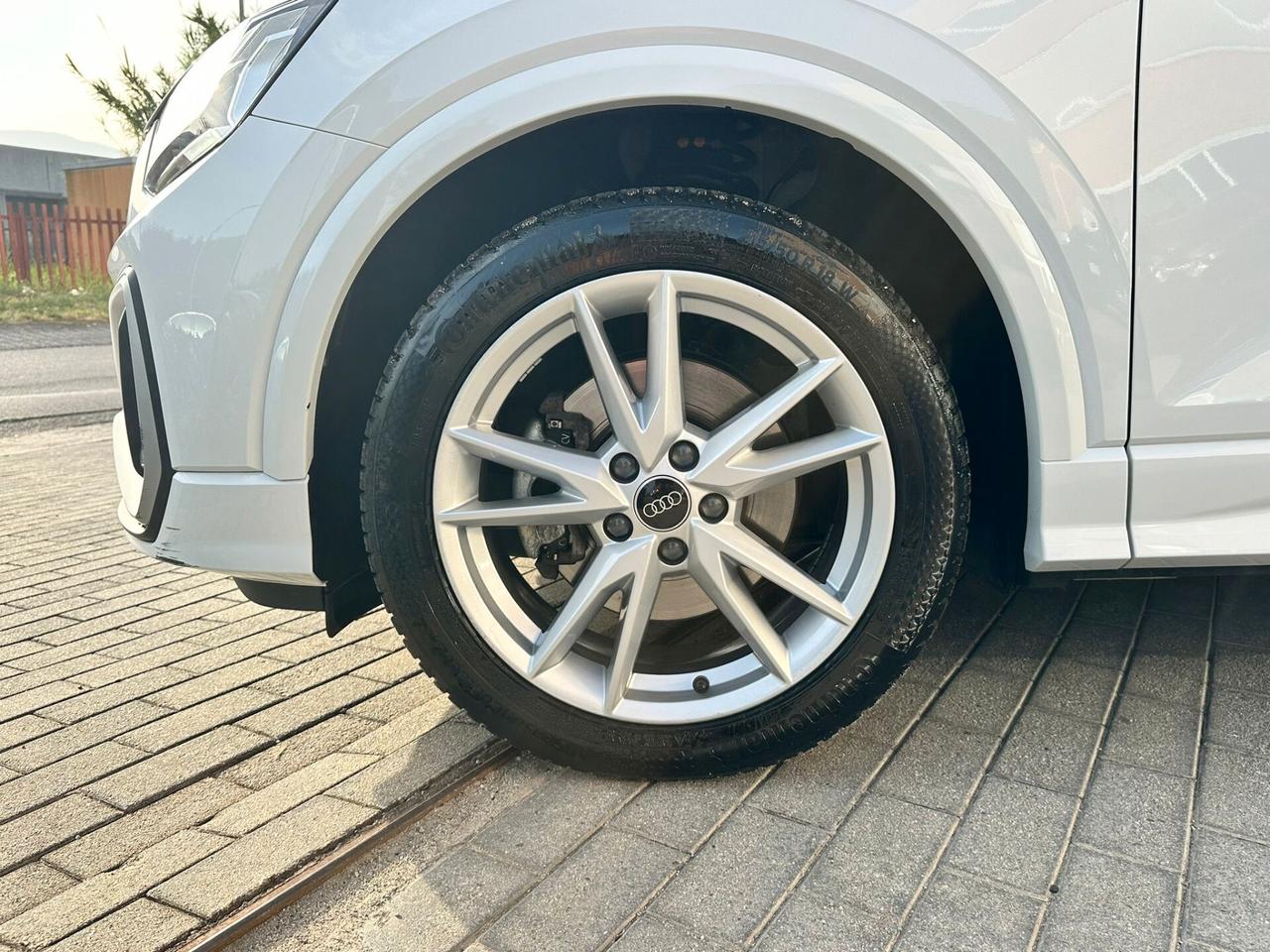 Audi Q2 35 TDI S tronic line Edition
