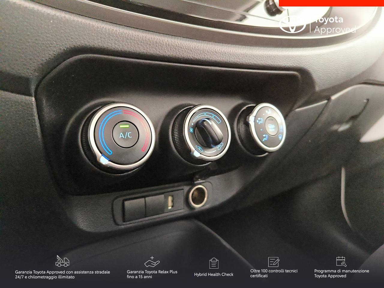 Toyota Aygo x 1.0 active 72cv