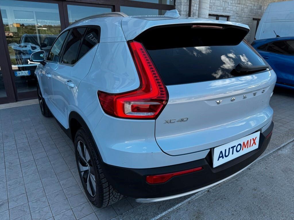 Volvo XC40 T5 Recharge Plug-in Hybrid Inscription Expression