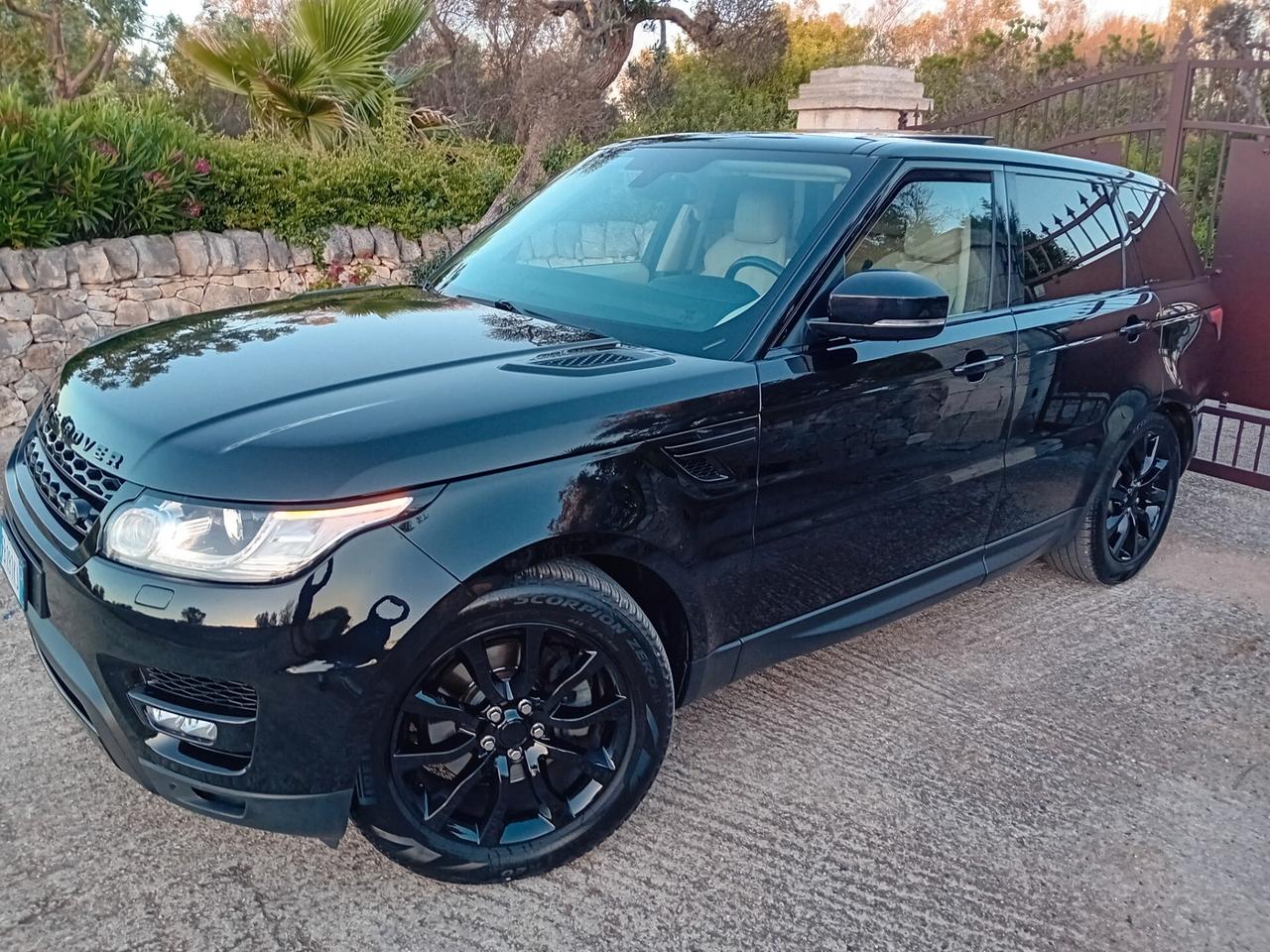Land Rover Range Sport 3.0 TDV6 HSE Dynamic