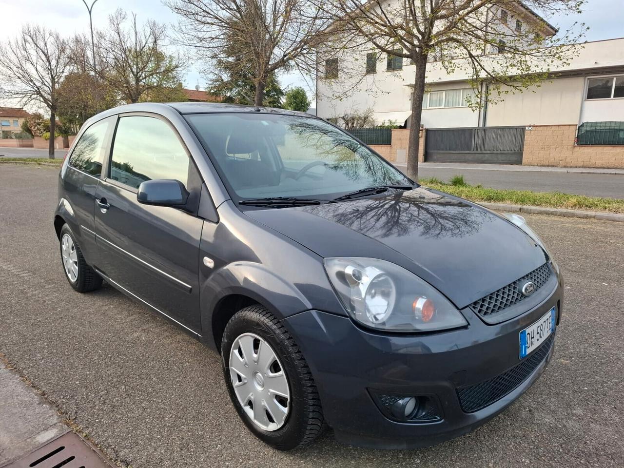 Ford Fiesta 1.4 TDCi 3p. SOLAMENTE 47.000 KM