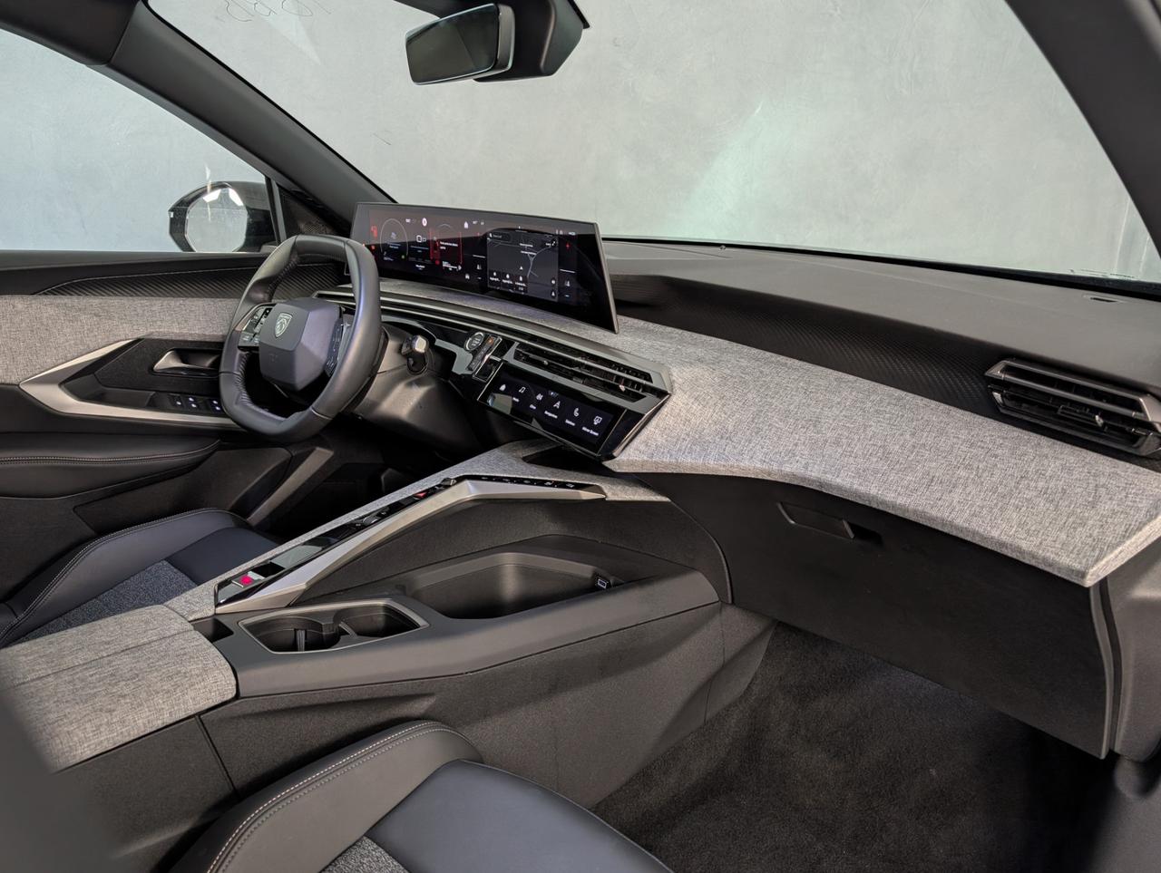 Peugeot 3008 1.2 Hybrid 145cv e-dcs6 Allure
