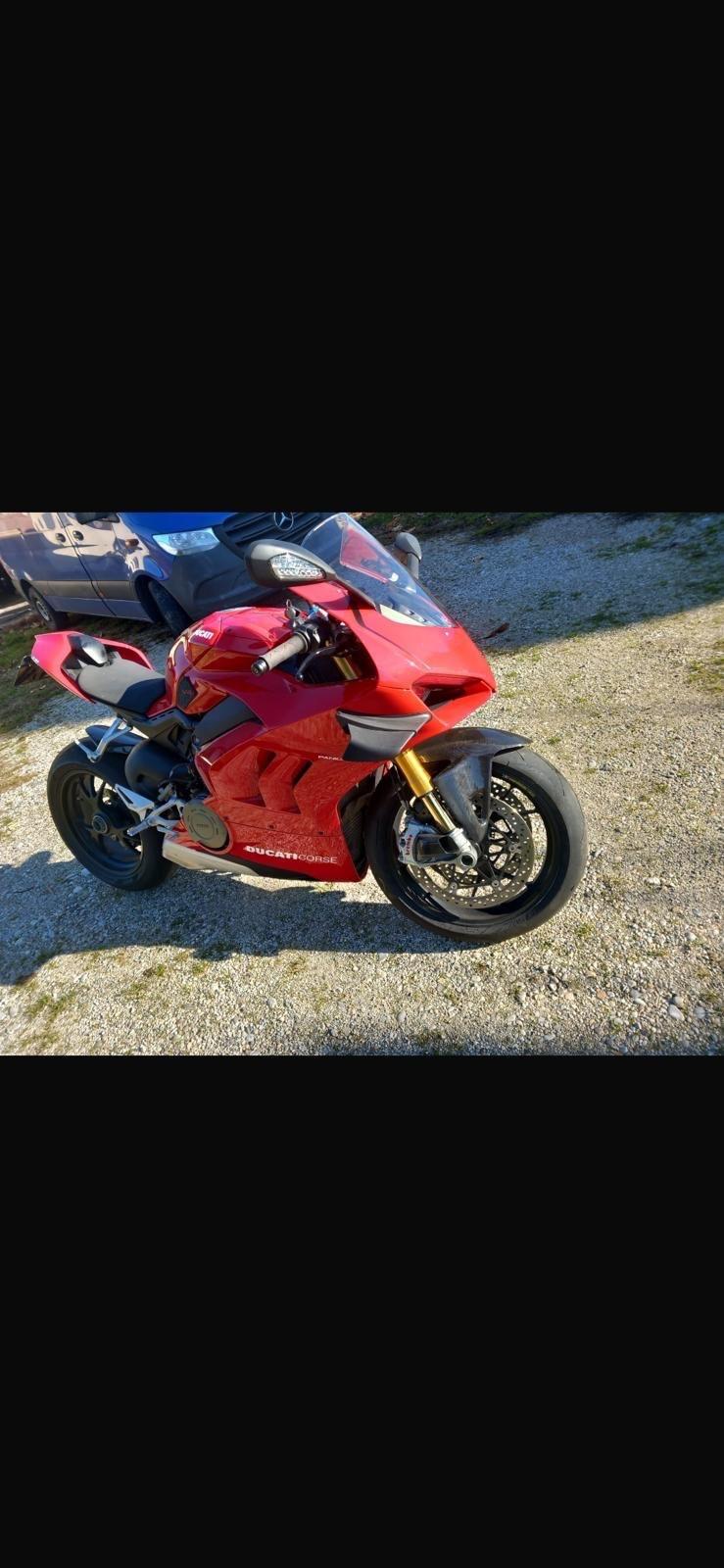 Ducati Panigale V4 S