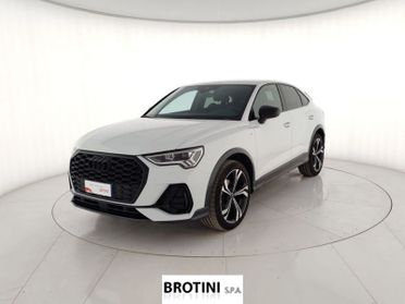 Audi Q3 Sportback 35 TFSI S tronic Identity Black