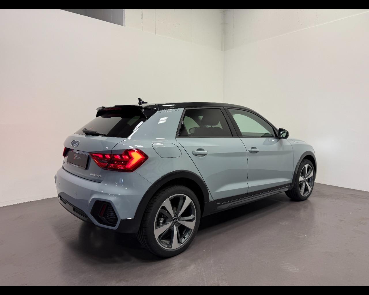 AUDI A1 ALLSTREET 30 TFSI IDENTITY CONTRAST