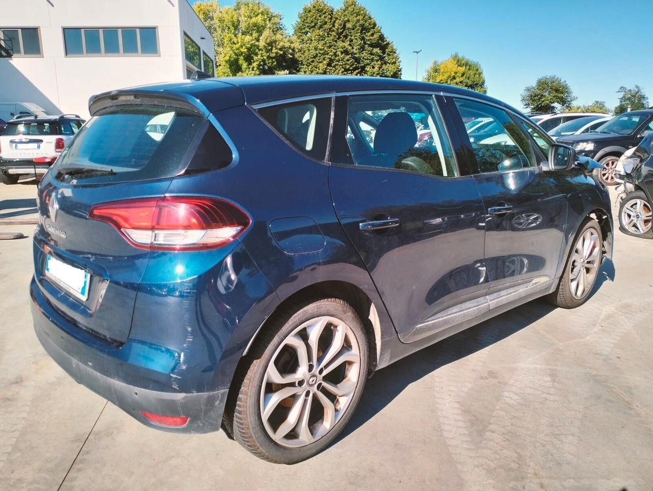 Renault Scenic dCi 95 CV - SINISTRATO