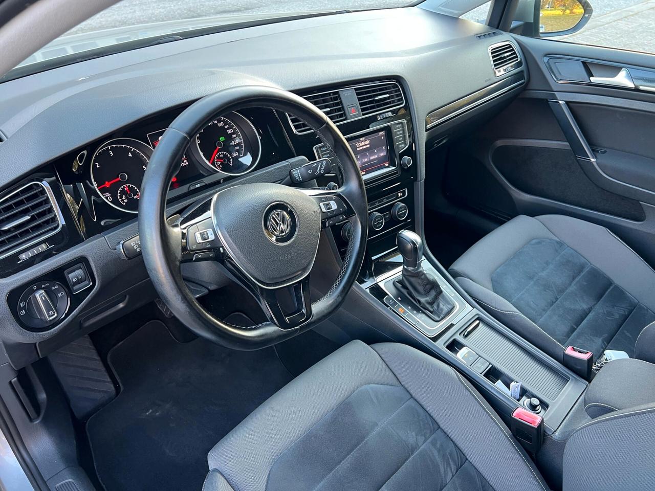 Volkswagen Golf 1.6 TDI DSG 5p. Highline BlueMotion Technology