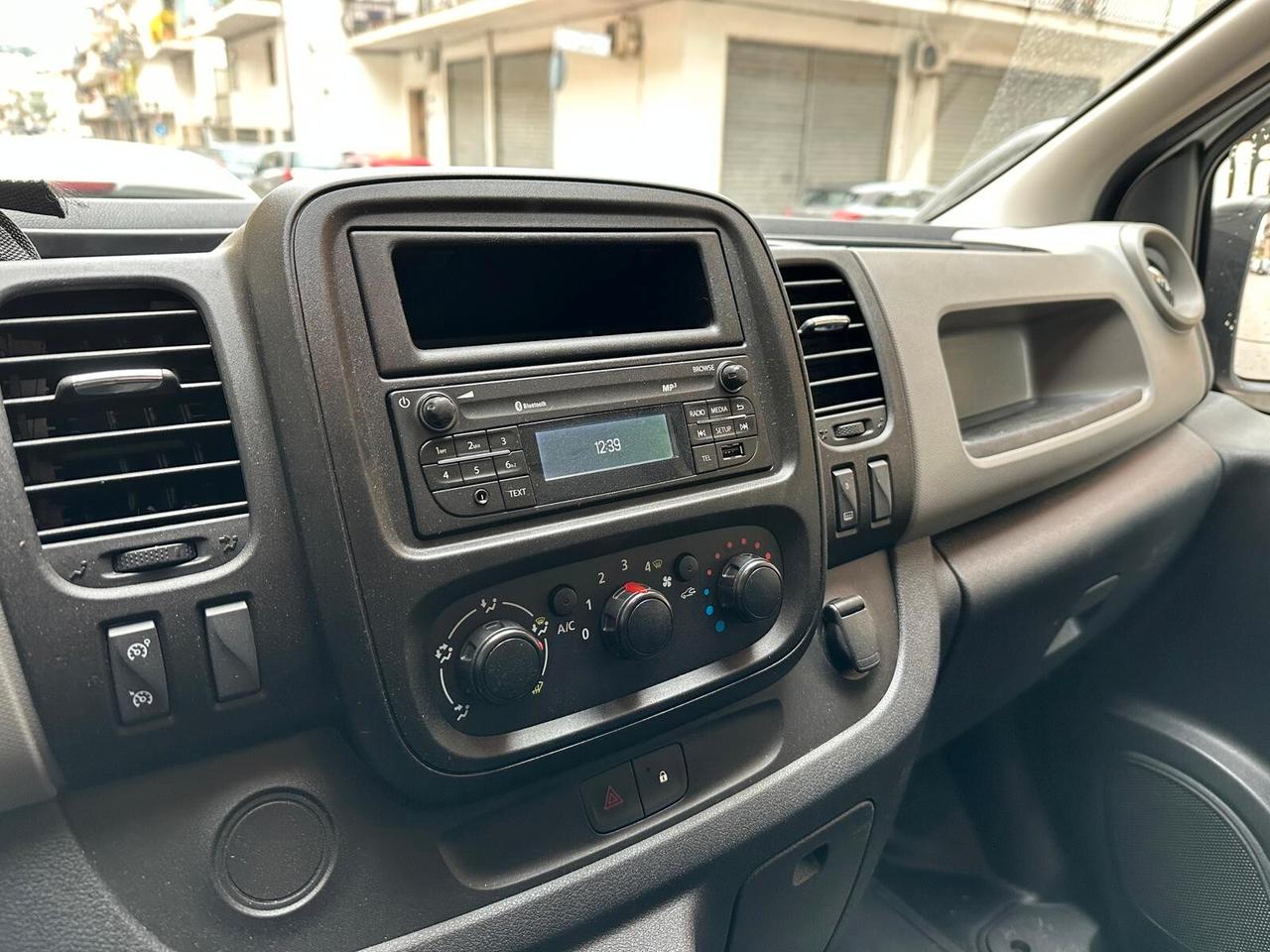 Renault Trafic T29 1.6 dCi 125CV L1 H1 3 posti