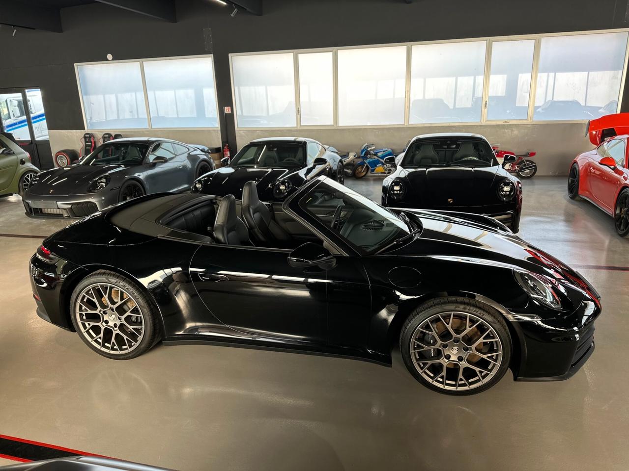 Porsche 911 992 Cabrio 3.0 Carrera 394cv auto