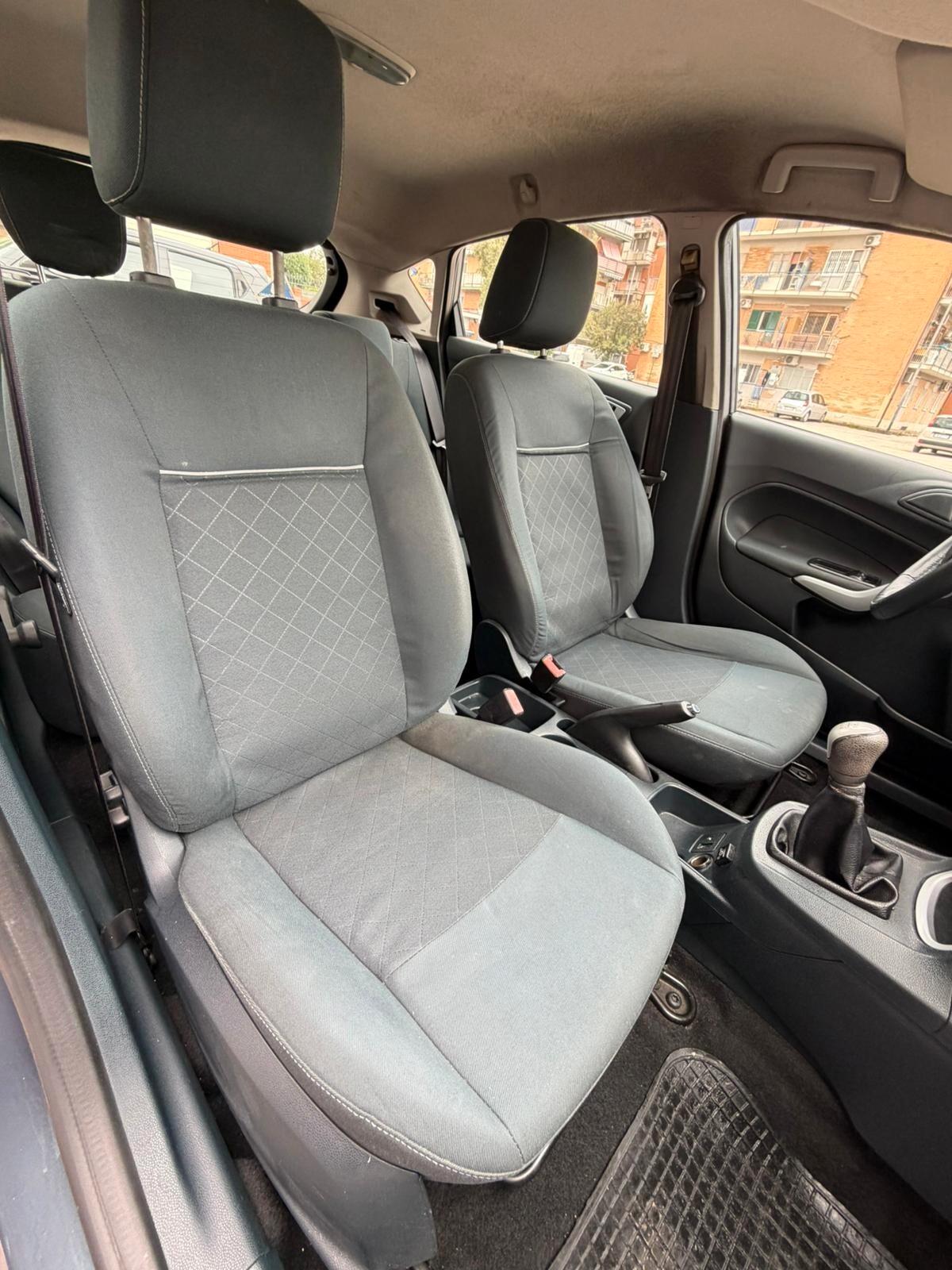 Ford Fiesta 1.2 BENZ/GPL