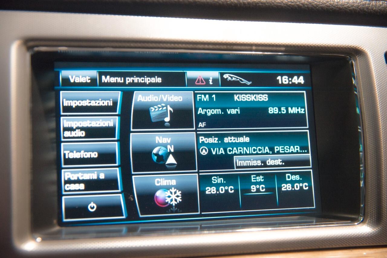 JAGUAR XF 2,2 D LUXURY 190CV PELLE TOTALE NAVIGATORE CERCHI CAMBIO AUTOMATICO