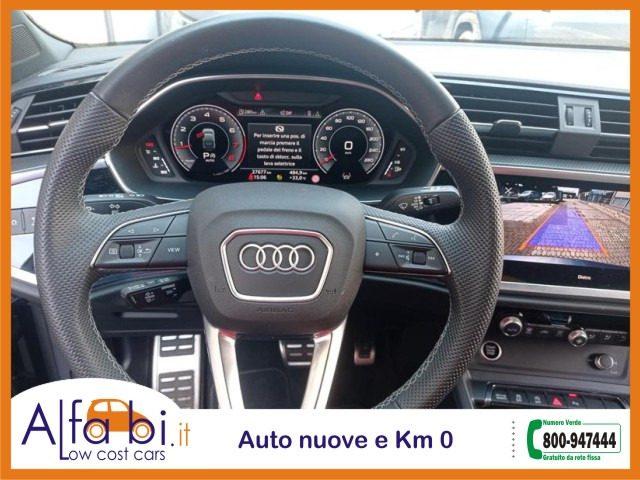 AUDI Q3 Sportback 1.5 TFSI S Tronic 35 S line Black Ed.