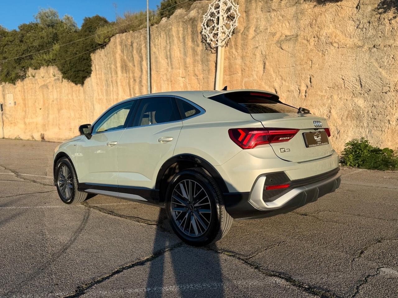 Audi Q3 SPB S-LINE/2.0 150CV/SOLO 37000KM/IVA ESPOSTA