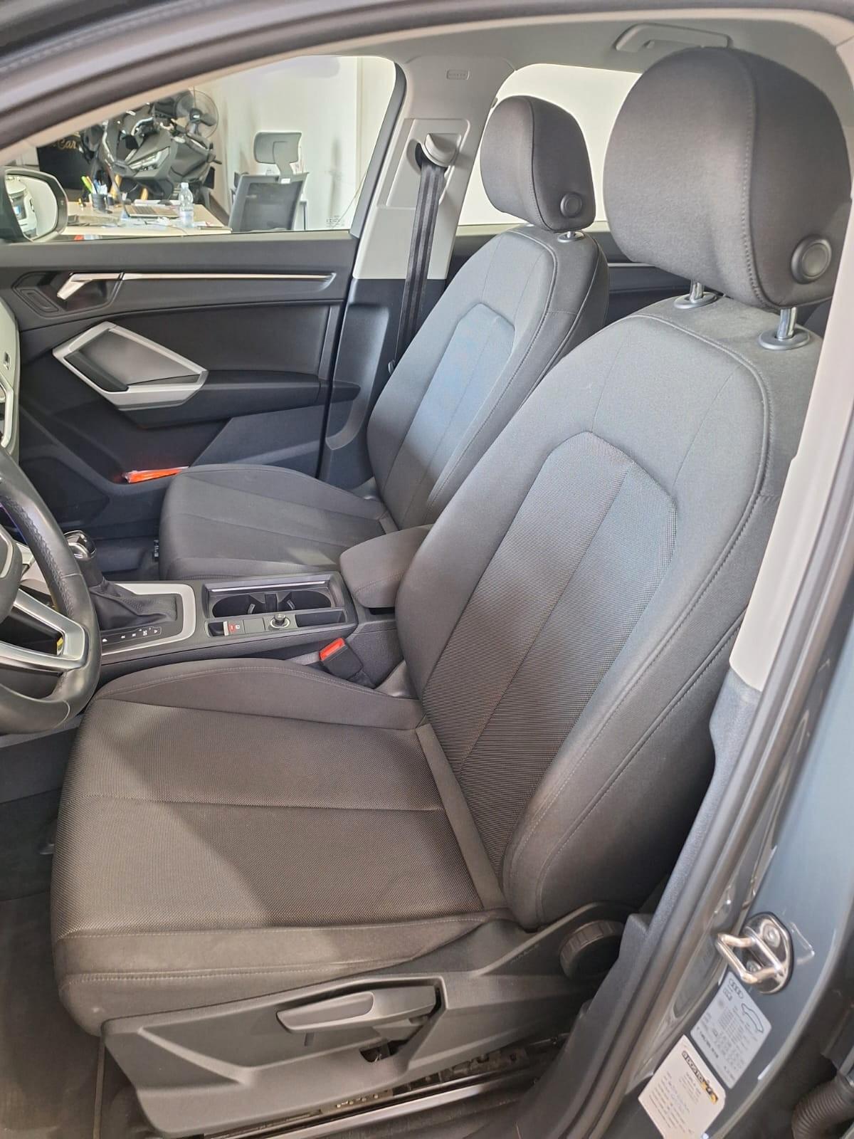 Audi Q3 35 TDI S tronic Business Advanced 71.000KM