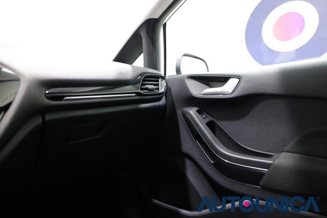 FORD Fiesta 1.1 75 CV 5 PORTE TITANIUM NEOPATENTATI