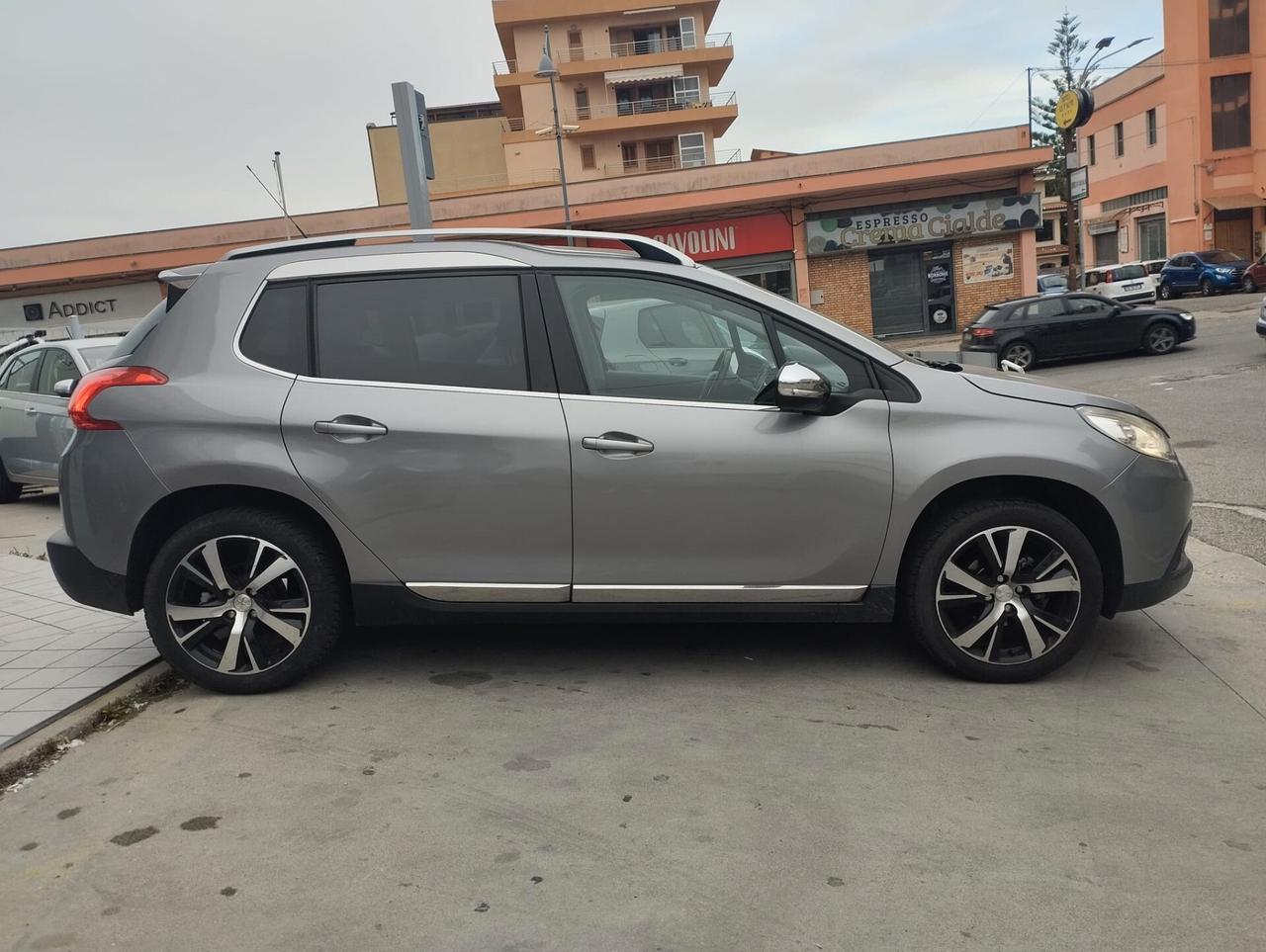 Peugeot 2008 BlueHDi 100 Allure