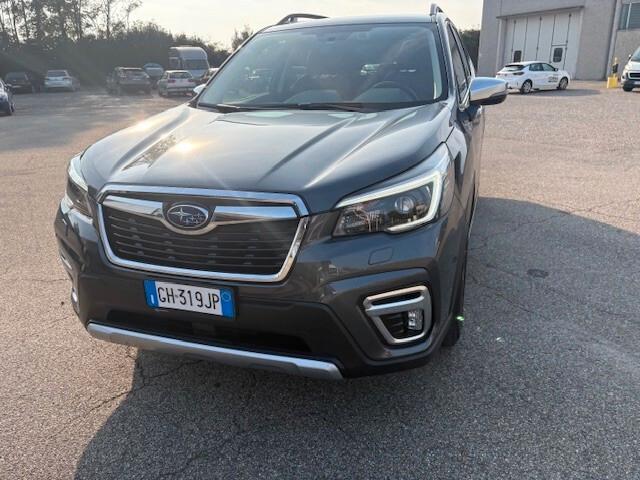 Subaru Forester 2.0 e-Boxer MHEV CVT Lineartronic Premium