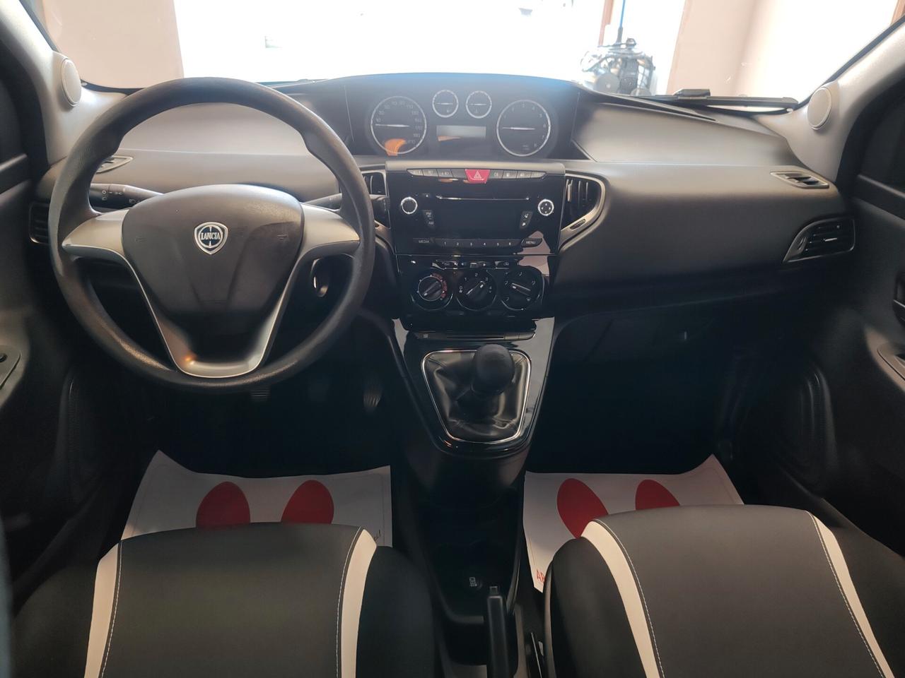 Lancia Ypsilon 0.9 Turbo 5 porte Metano 2015