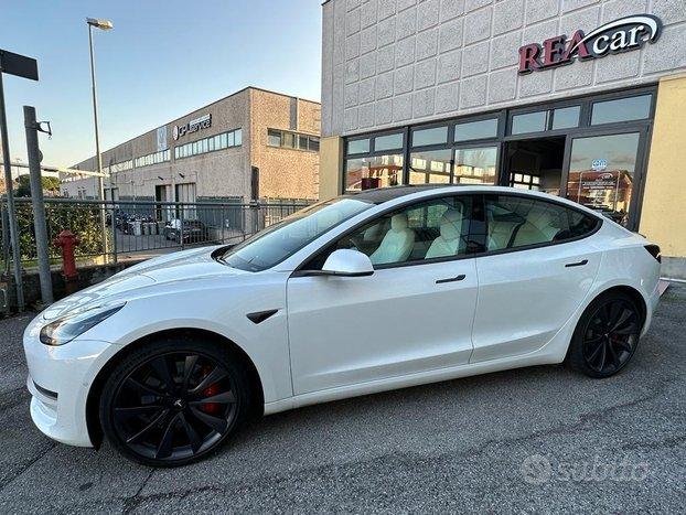 TESLA Model 3 - 2020