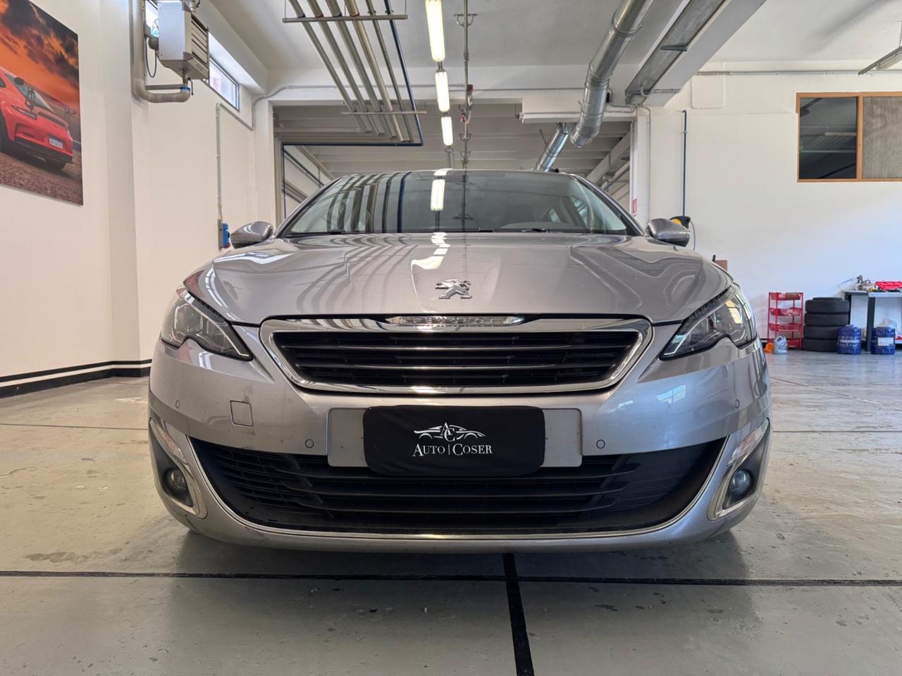 Peugeot 208 1.4 HDi 68 CV 5 porte Allure