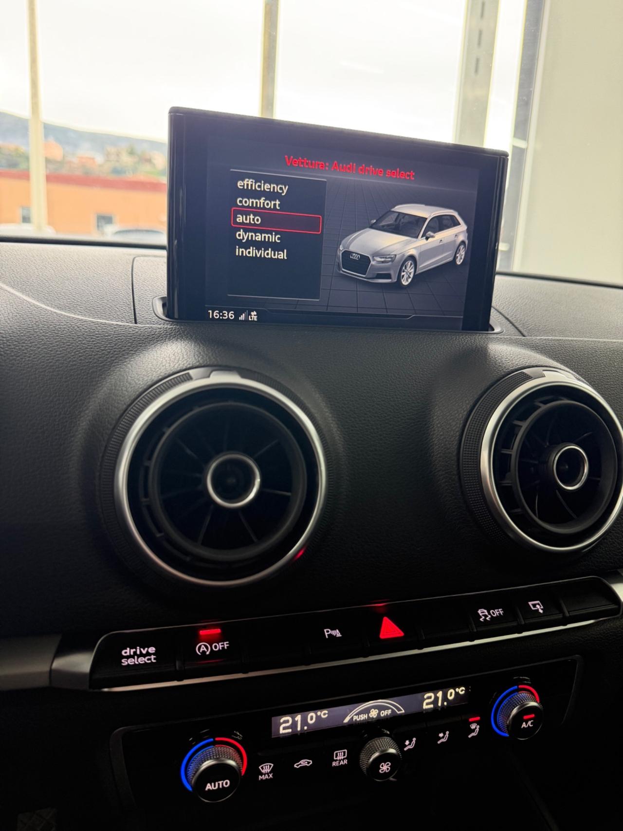 Audi A3 SPB 2.0 TDI S tronic Sport FINANZIABILE