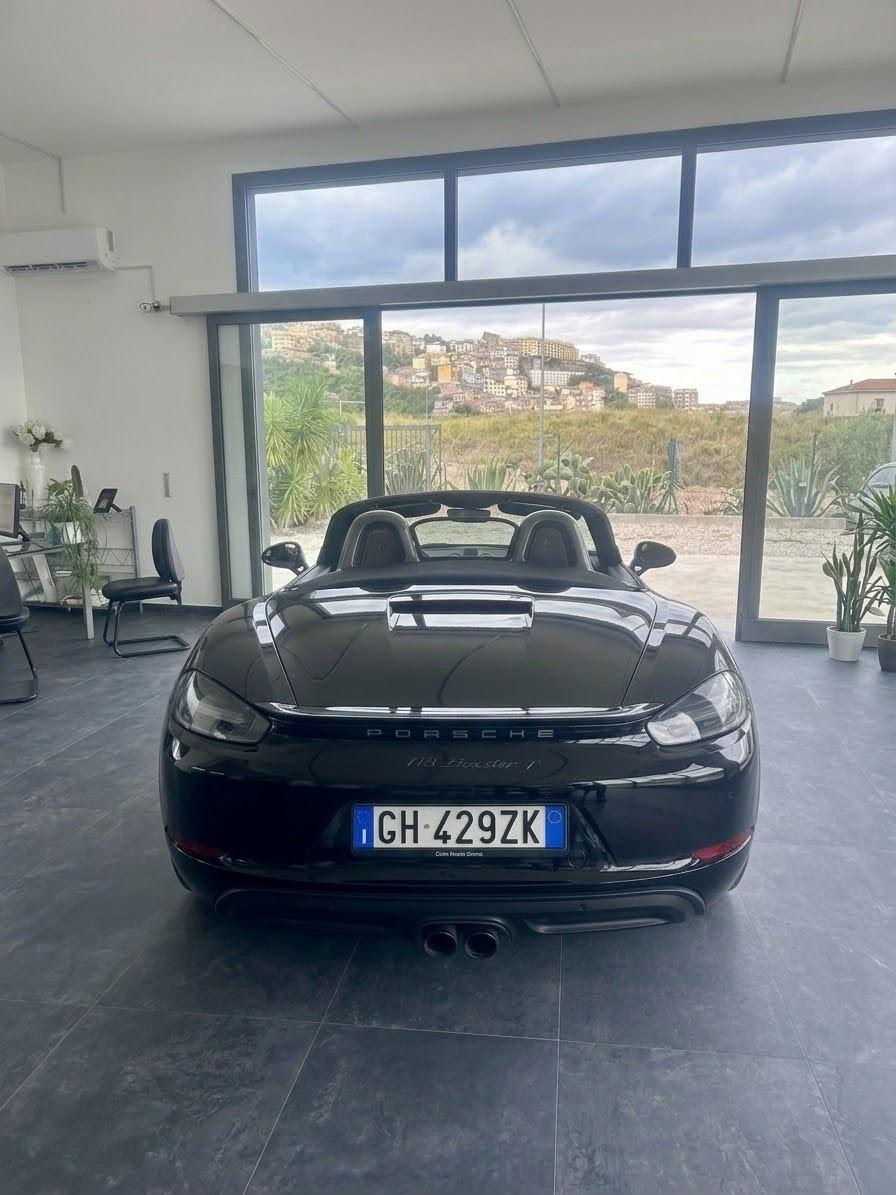 Porsche 718 Spyder Boxster 2.0 T