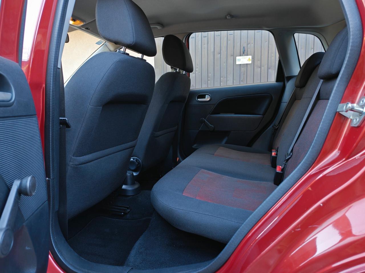 Ford Fiesta 1.2 BENZINA 75cv / 50.000km / Unipro