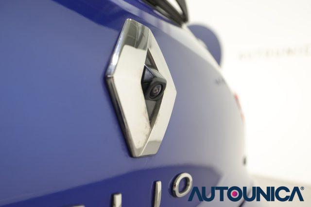 RENAULT Clio FULL HYBRID E-TECH 145 CV 5 PORTE TECHNO FULL LED