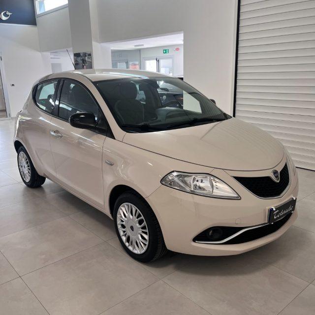 LANCIA Ypsilon 1.2 69 CV 5 porte Gold