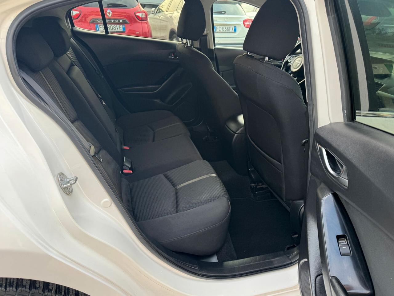 Mazda 3 2017 5p 1.5d Evolve 105cv