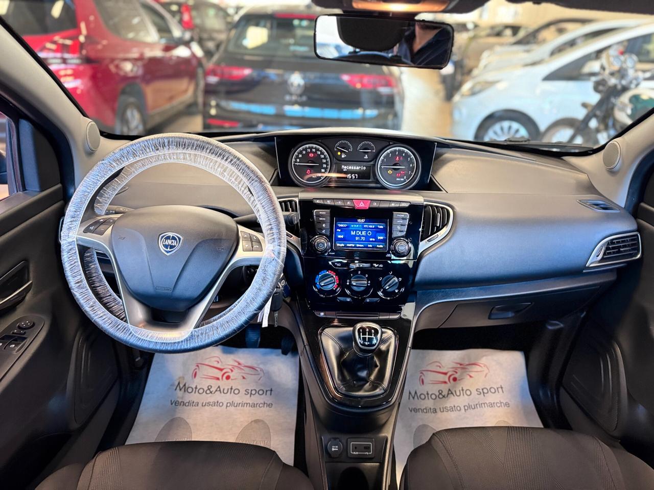 Lancia Ypsilon 1.2 69 CV 5 porte S&S Platinum