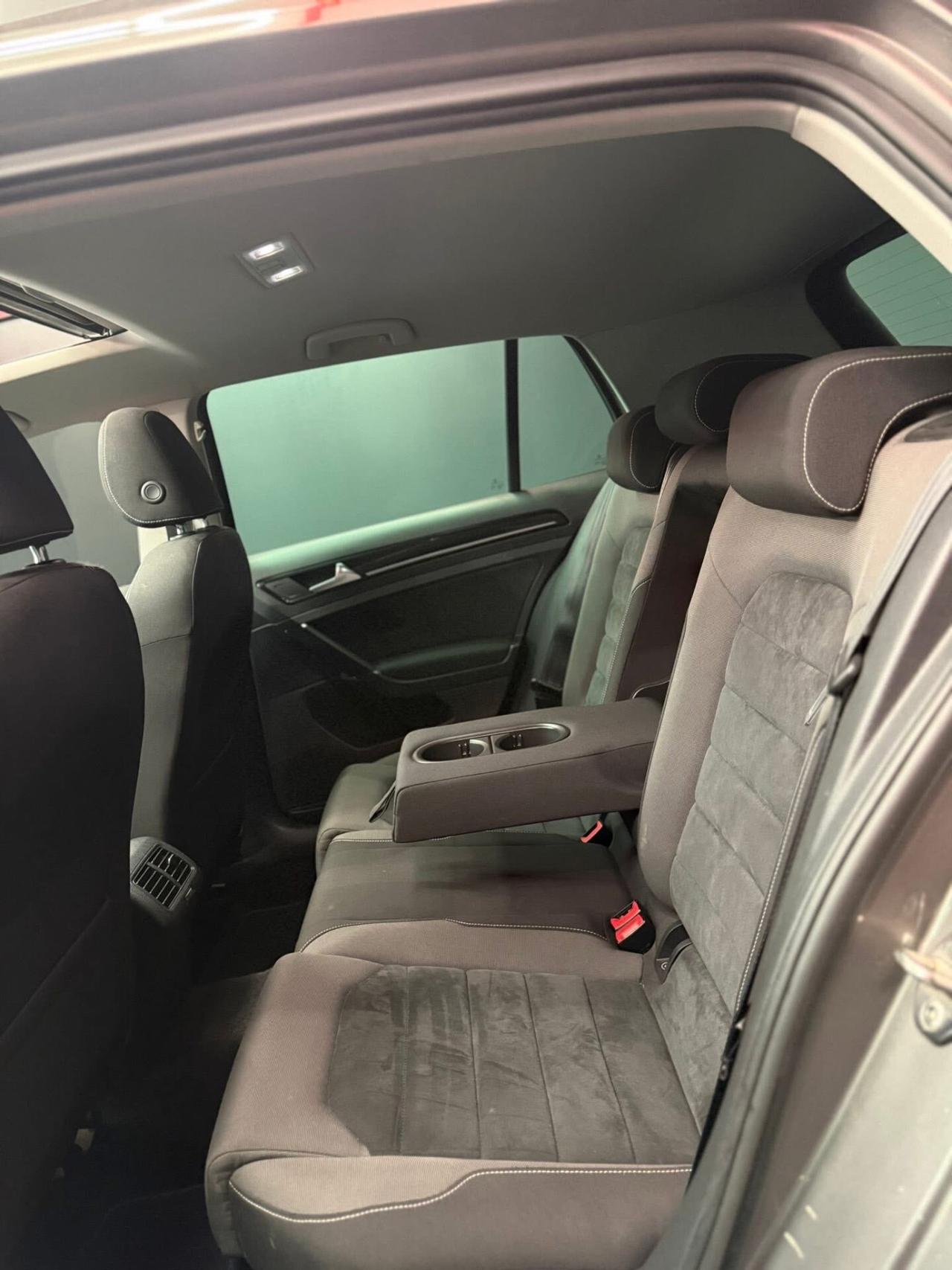 Volkswagen Golf 2.0 TDI DSG 150 CV TETTO . Highline BlueMotion Technology