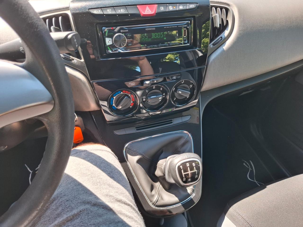 Lancia Ypsilon 1.2 69 CV 5 porte S&S Platinum