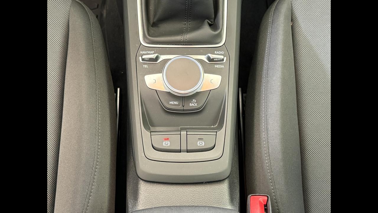 AUDI Q2 I 2021 - Q2 30 1.0 tfsi Admired