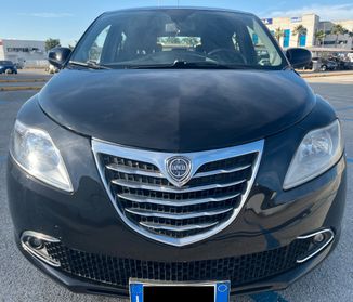 SPLENDIDA Lancia Ypsilon 1.2 Benz/GPL Casa Madre Block Shaf