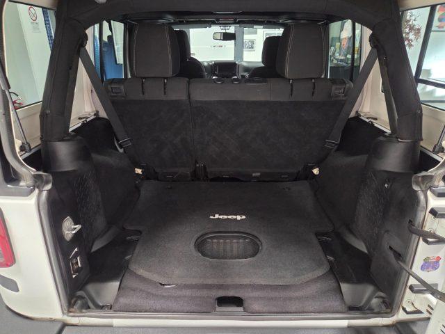 JEEP Wrangler Unlimited 2.8 CRD DPF Rubicon
