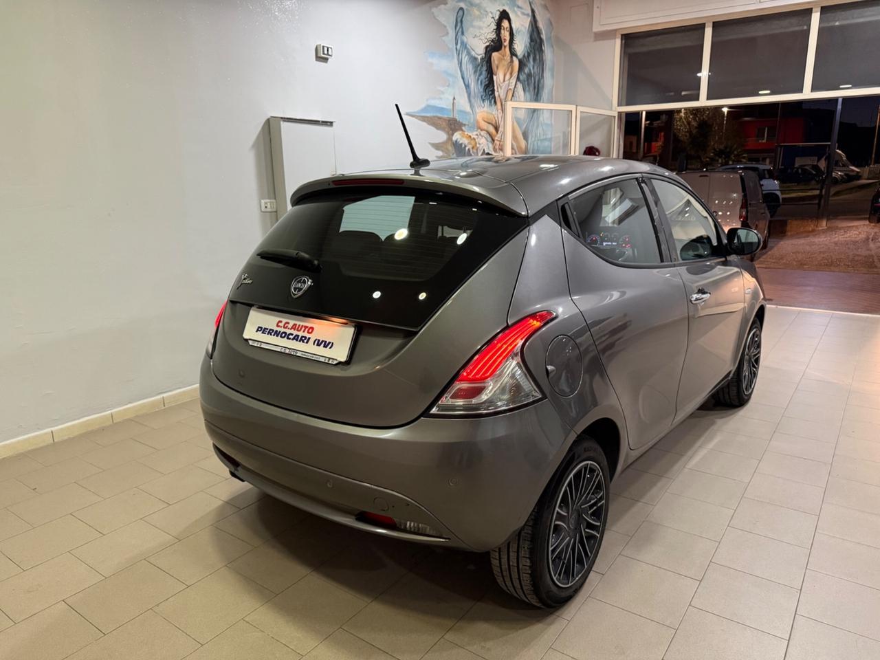 Lancia Ypsilon 1.2 69 CV 5 porte S&S Gold