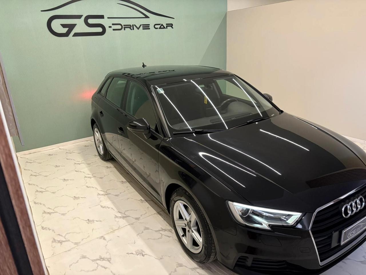 Audi A3 sportback SPB 30 TDI 1600cc 116cv Admired