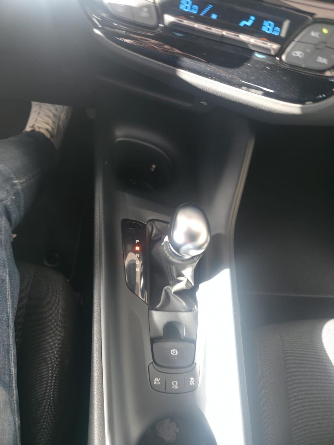Toyota C-HR 1.8 Hybrid E-CVT GR Sport