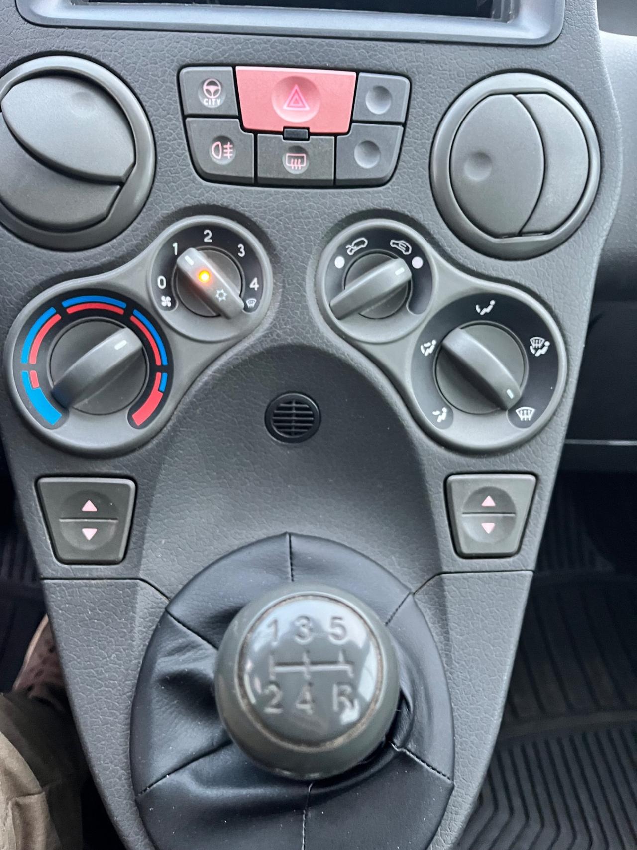 Fiat Panda 1.2 benzina anno 2010