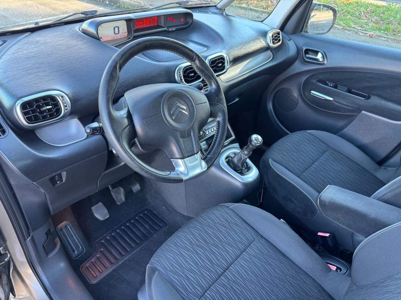 Citroen C3 Picasso tagliandata anche per neopatentati