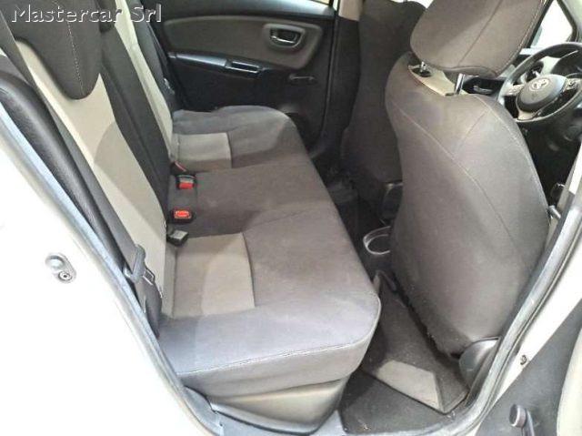 TOYOTA Yaris Yaris III 5p 1.5h Business (Finanziabile)-FZ765RN