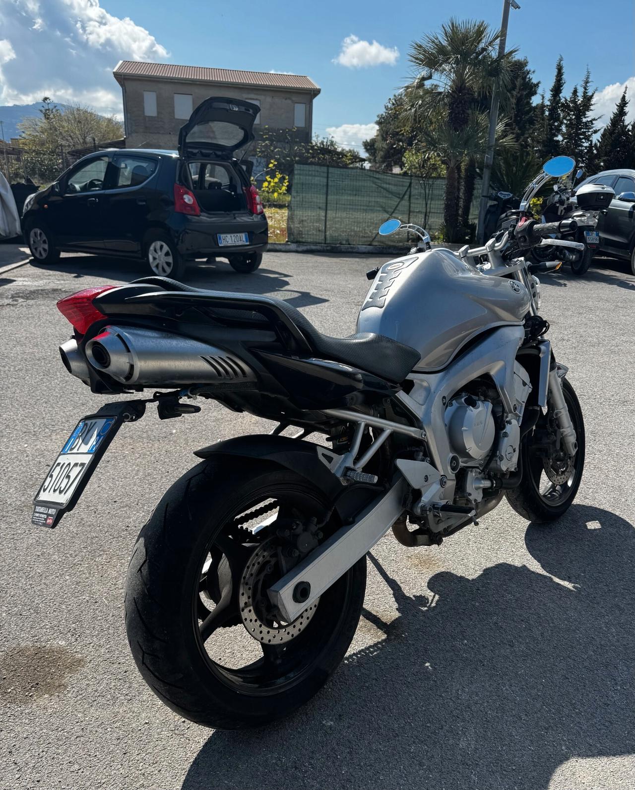 Yamaha FZ6