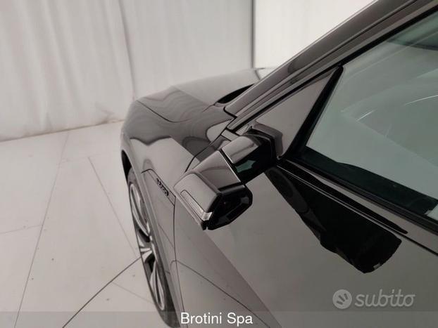Audi Q8 e-tron SPB 55 quattro S line edition