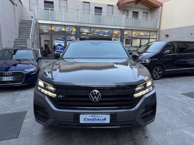 VOLKSWAGEN Touareg 3.0 V6 TDI 286 CV SCR R line tetto panoramico